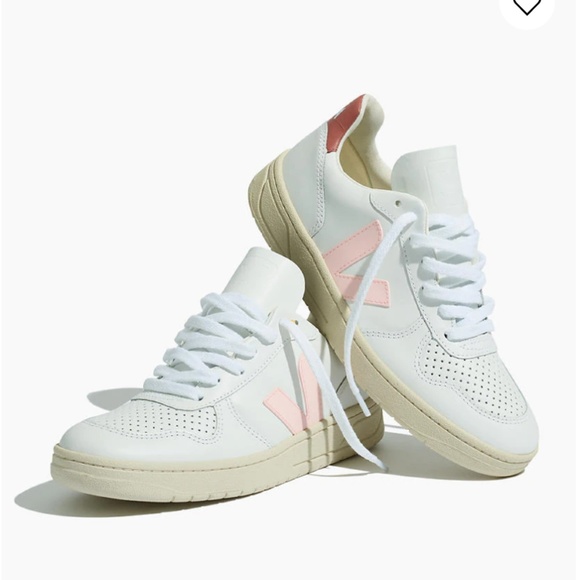 veja v10 dried petal